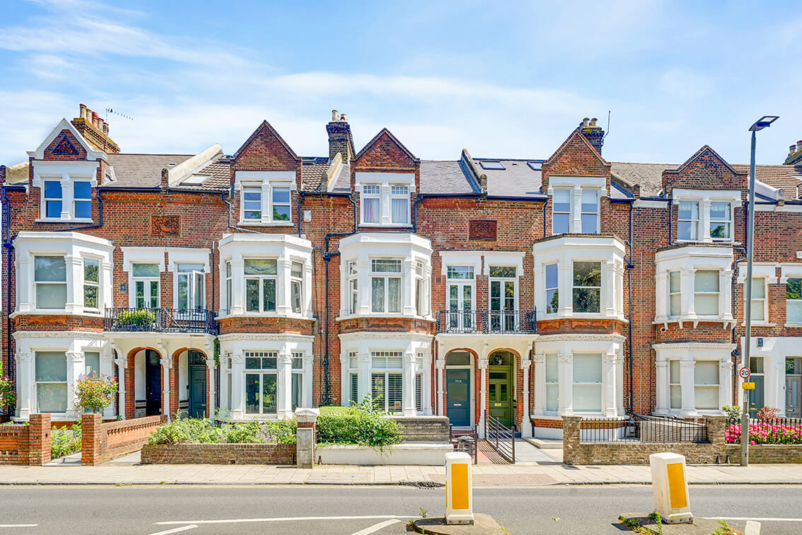 Row of terraced properties on Bolingbroke Grove