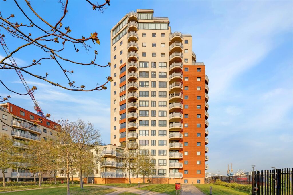 Tradewinds, Silvertown, E16