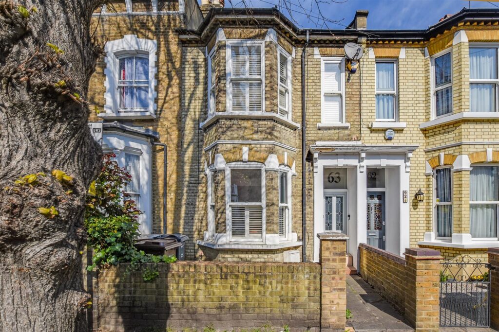 Hamilton Road, Brentford, TW8