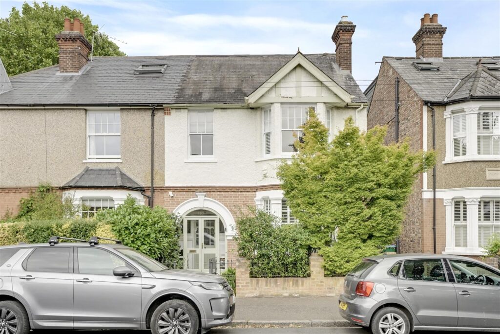 Tudor Road, Hampton, TW12