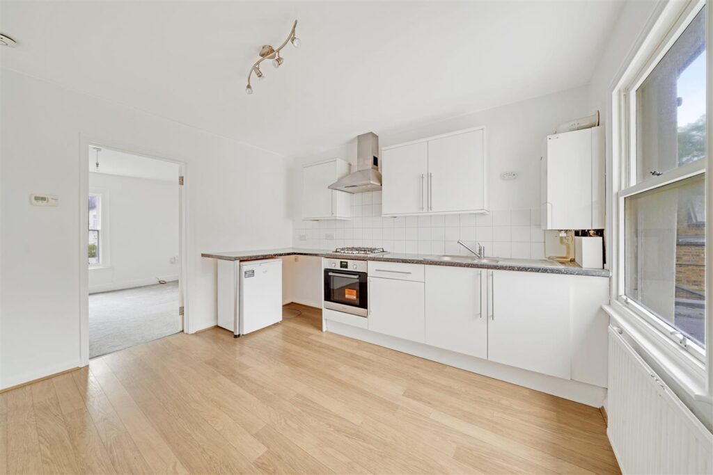 High Street, Hampton Hill, TW12