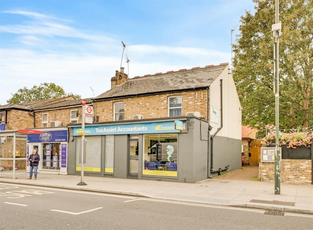 High Street, Hampton Hill, TW12