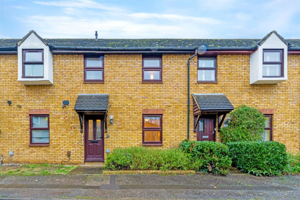 Partridge Road, Hampton, TW12