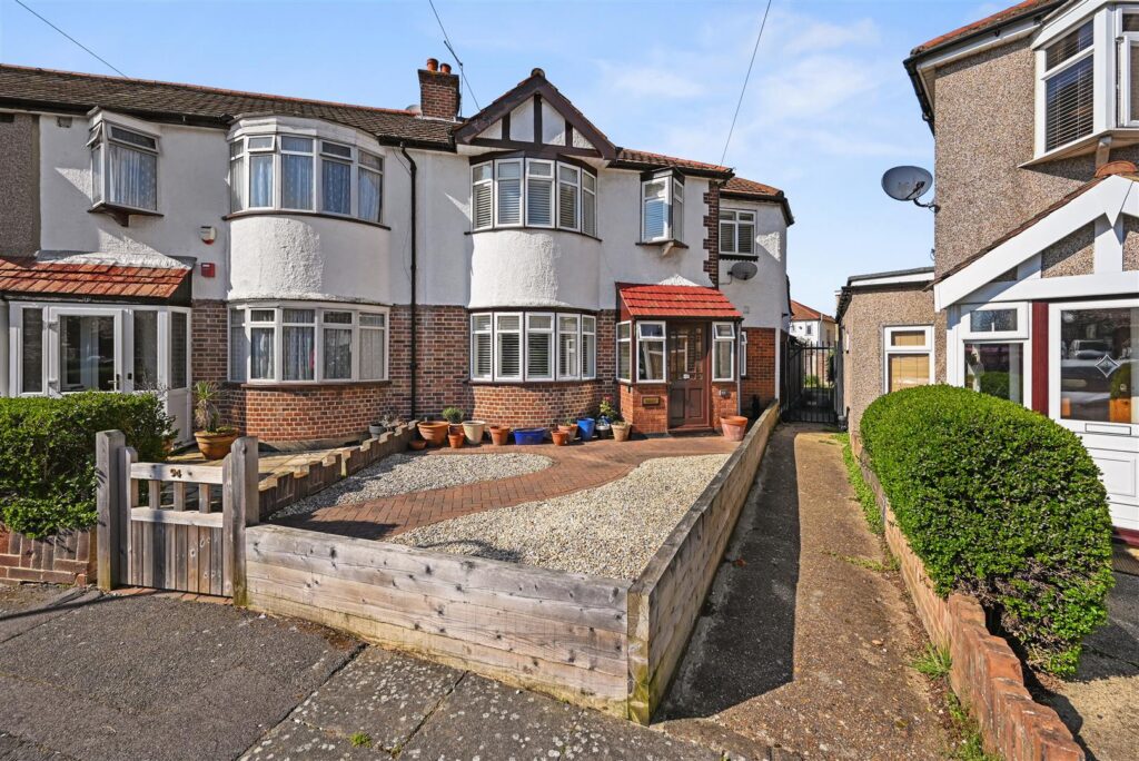 Greenway Gardens, Greenford, UB6