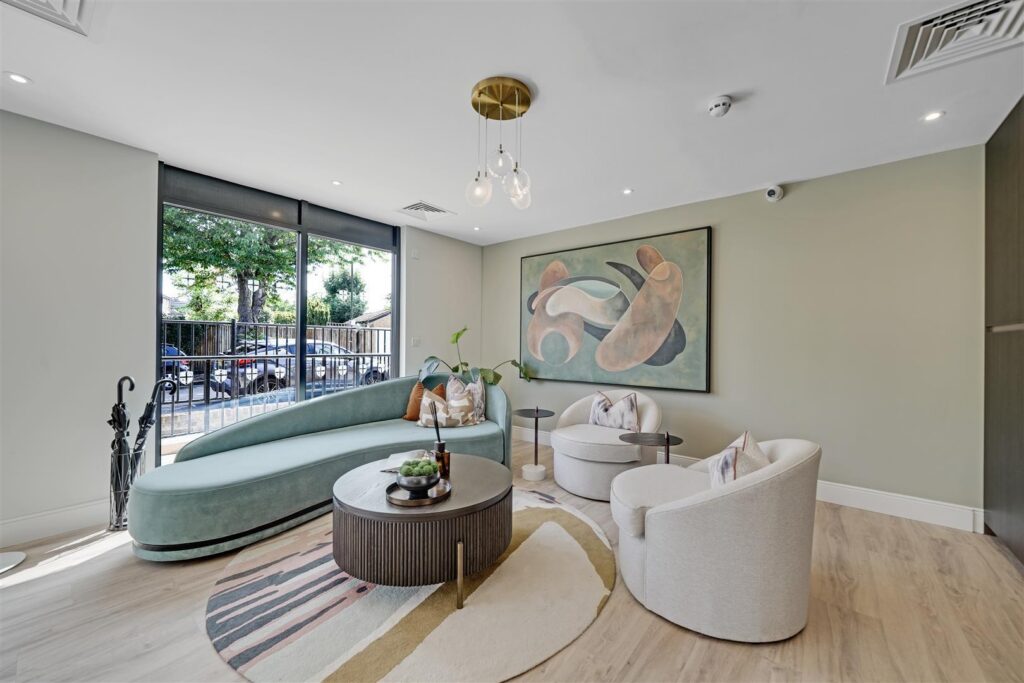 Mill House, Twickenham, TW2