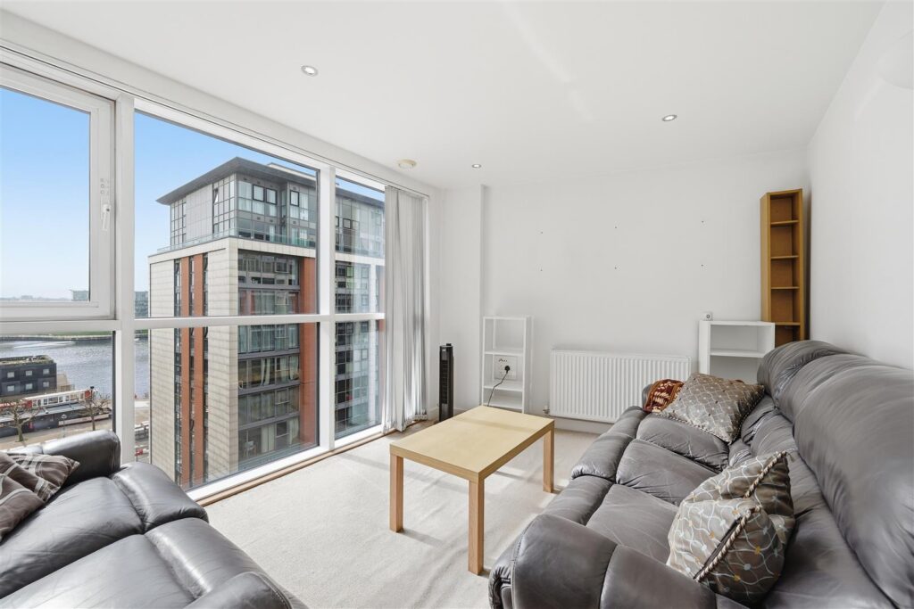 Oceanis Apartments, Royal Victoria Dock, E16