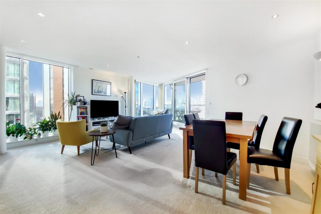 Ross Apartments, Royal Victoria Dock, E16